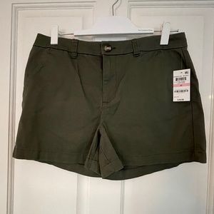 NWT Maison Jules flat front chino short Size 10